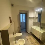 House 1826 In The Marine Heart Of شقة ترييستي
